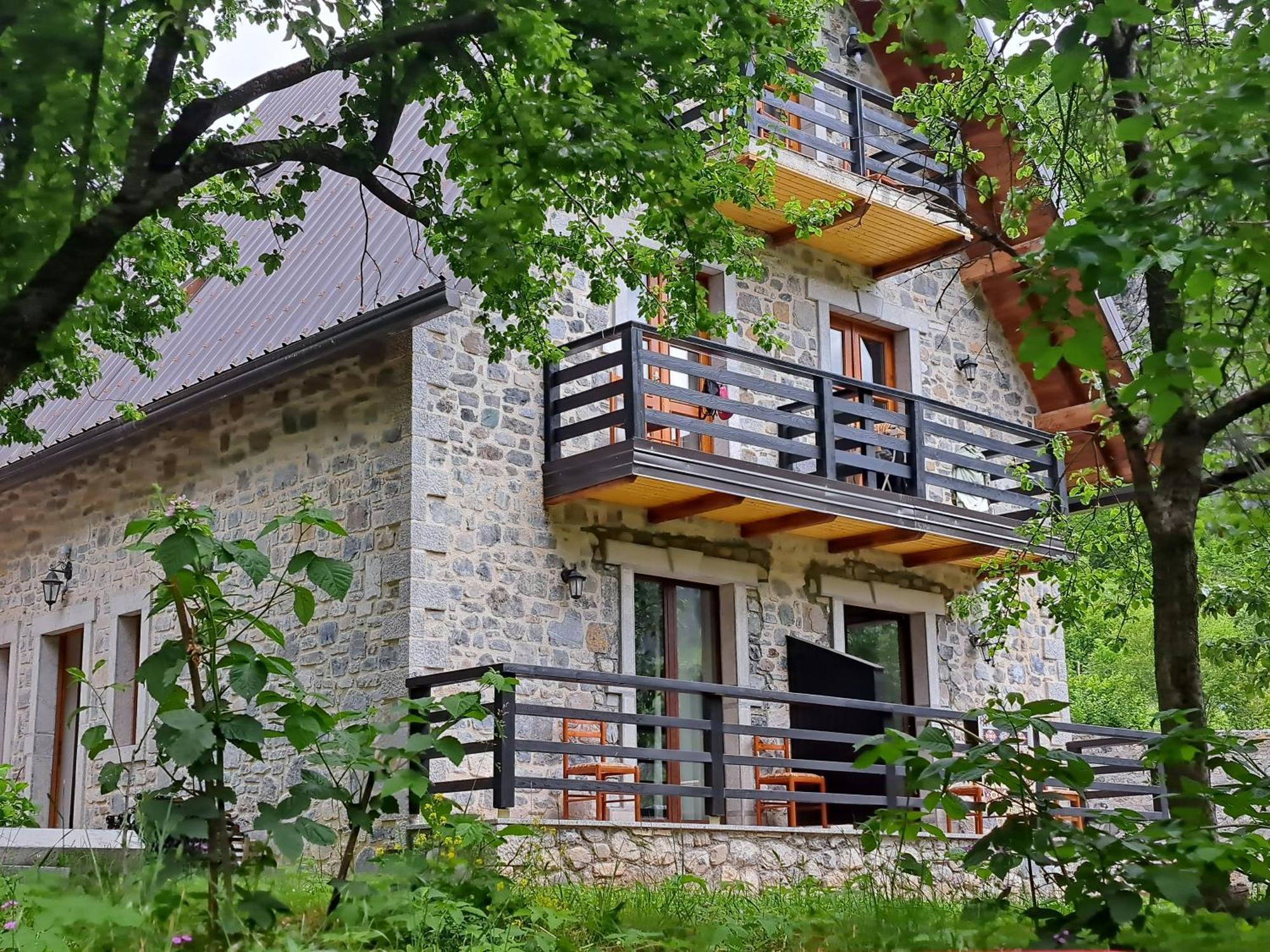 Villa Gjecaj Guesthouse And Restaurant Theth Exterior photo